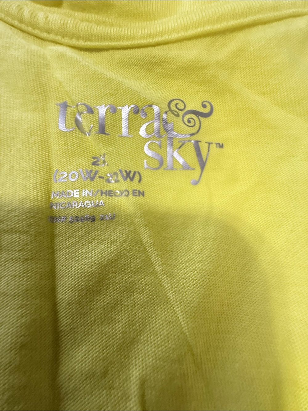 2x (20-22) women’s Terra & Sky Bright Yellow V-Neck Tee - Picture 2 of 4
